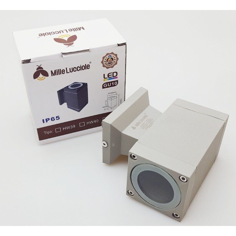 foto del prodotto applique quadrato luce singola da esterno ip65 led gu10 parete giardino muro bianco