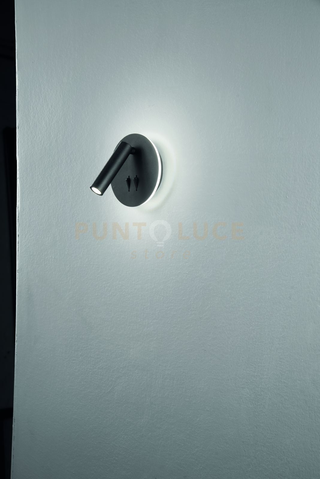 foto del prodotto applique sella tondo nero led 3000k 730lm 9w orientabile d.13cm