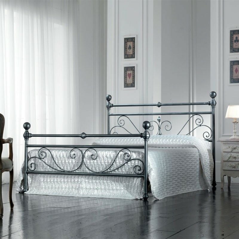 foto del prodotto argonauta - letto in ferro matrimoniale con pediera nero argento nonna 173x215x h128 cm