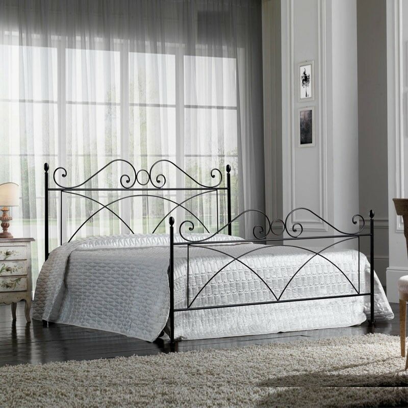 foto del prodotto argonauta letto in ferro matrimoniale con pediera sabrina nero 166x208x h128 cm