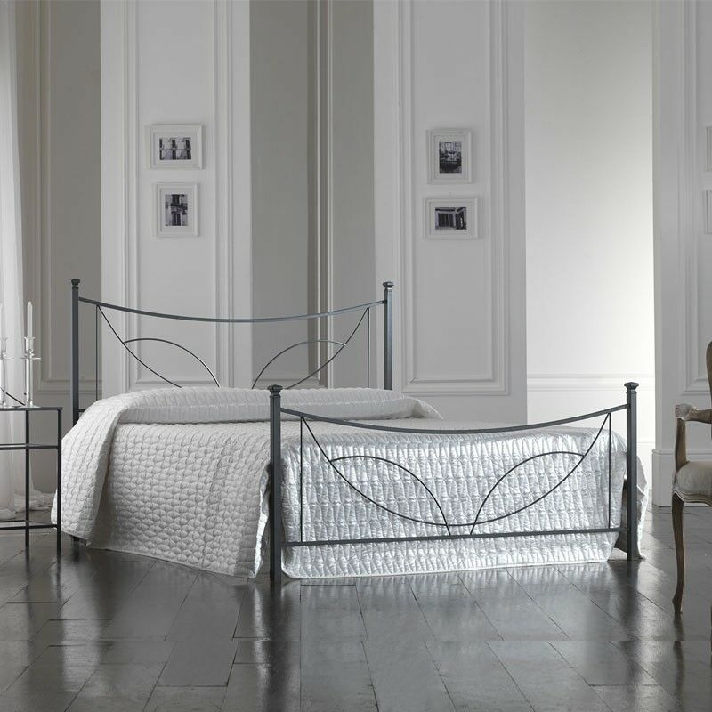 foto del prodotto argonauta letto in ferro matrimoniale con pediera tulipano nero 166x208x h117 cm