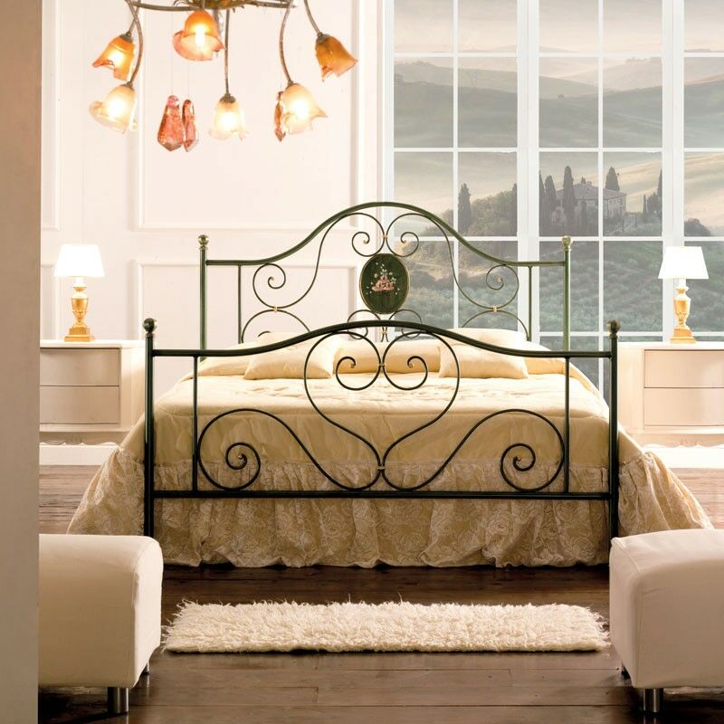 foto del prodotto argonauta letto in ferro matrimoniale con pediera verde lory 170x208x h130 cm