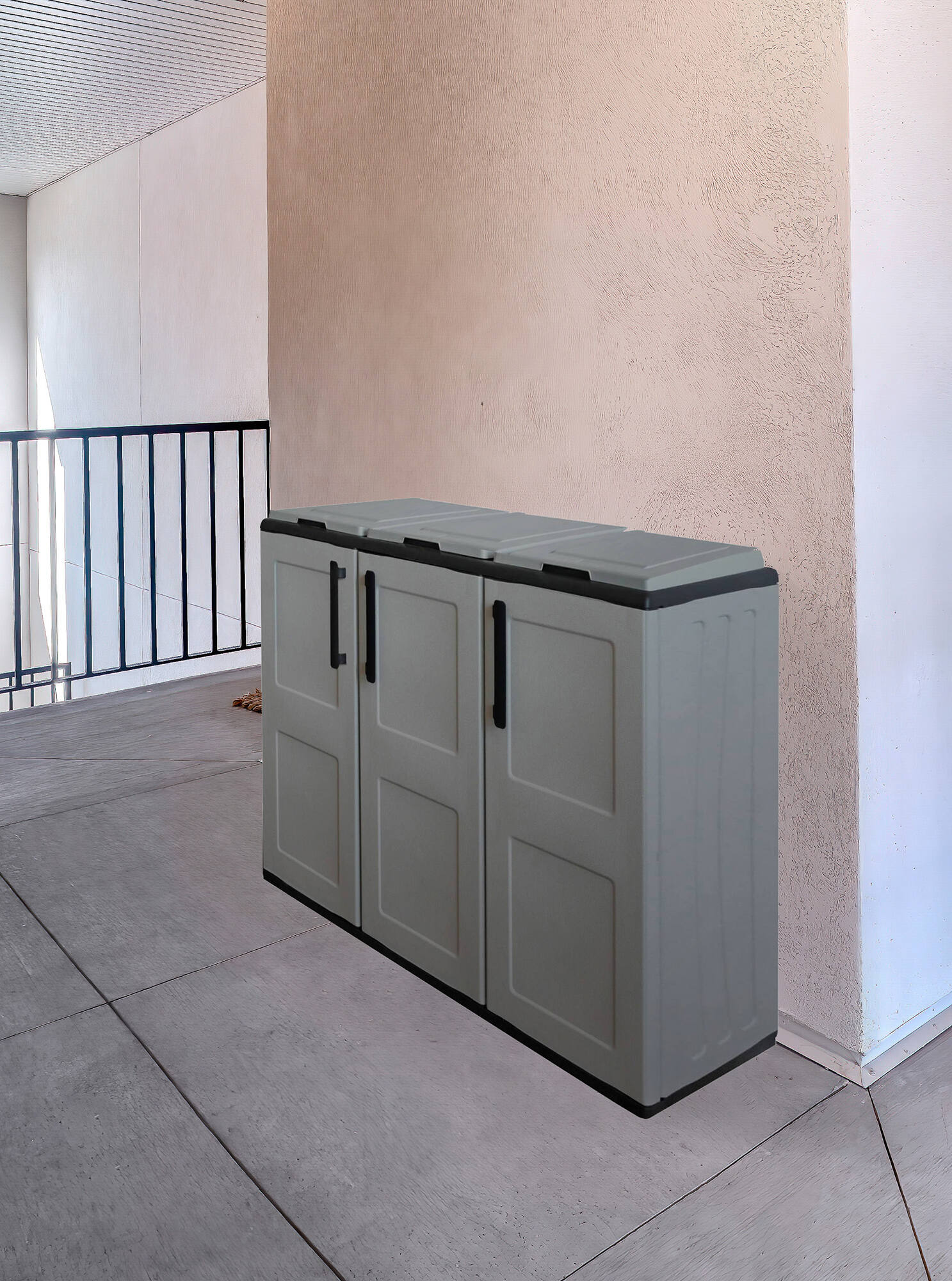 foto del prodotto armadio portarifiuti da esterno o arko, mobile porta 3 sacchi a 3 ante, 100 made in italy, cm 102x37h90, colore grigio