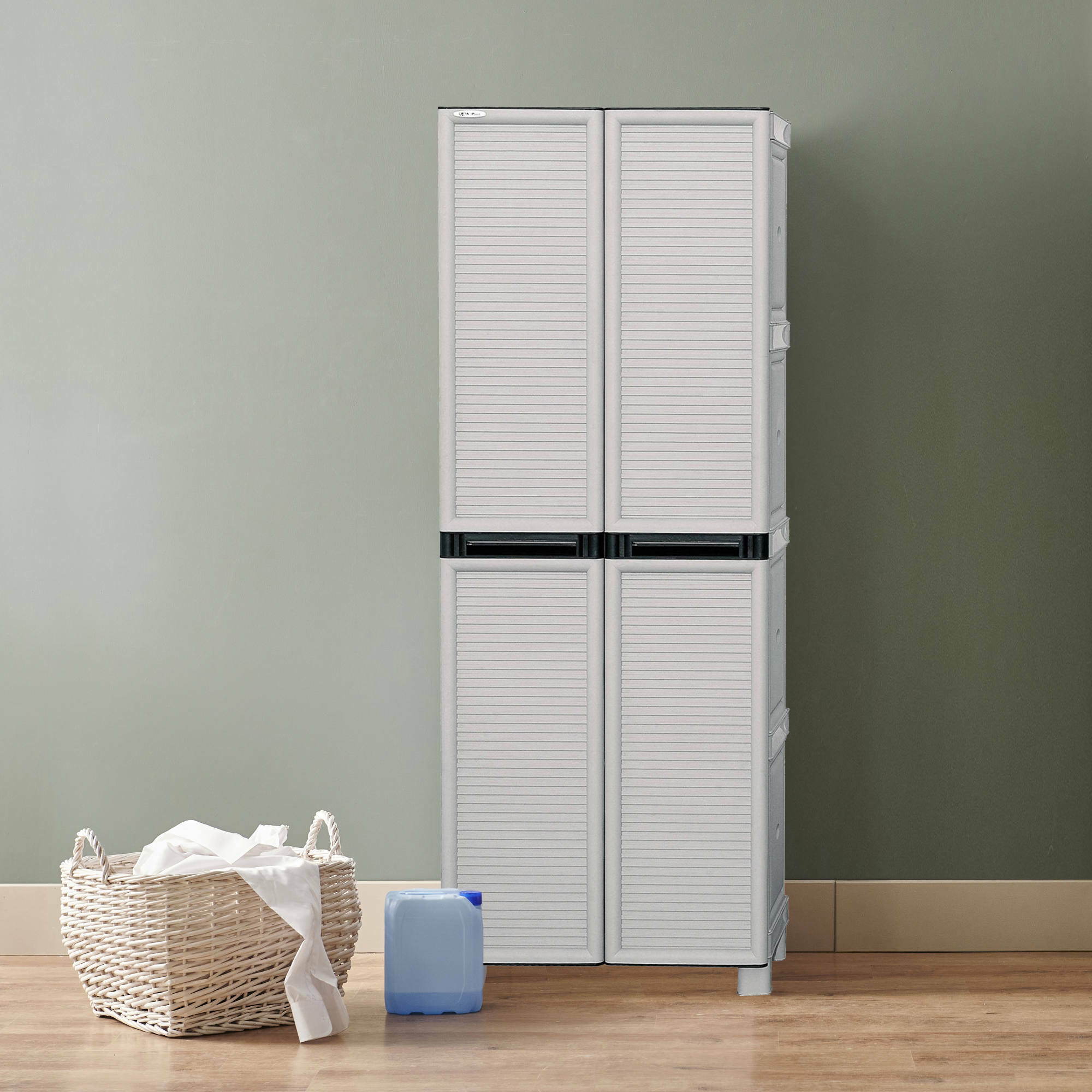 foto del prodotto armadio portascope da esterno o achae, mobile a 2 ante 3 ripiani in polipropilene, 100 made in italy, cm 70x39h172, colore grigio chiaro