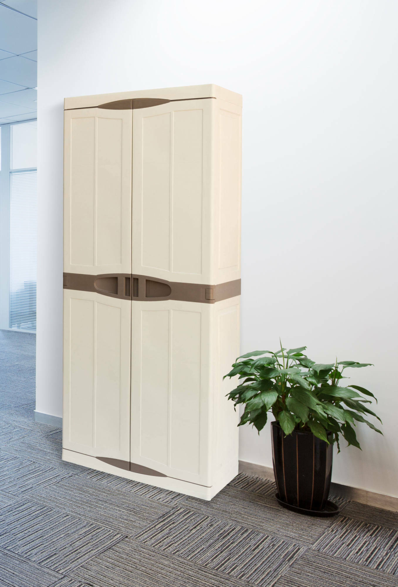foto del prodotto armadio portascope da esterno o ipno, mobile a 2 ante 4 ripiani regolabili in polipropilene, 100 made in italy, cm 70x47h178, colore beige