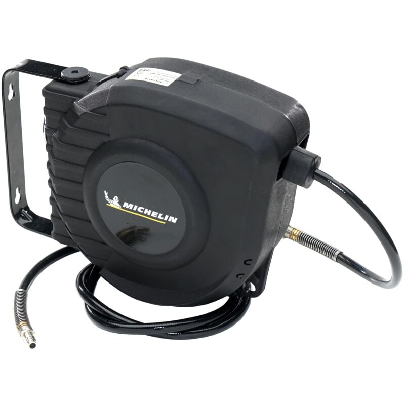 foto del prodotto avvolgitubo automatico, tubo in pvc da 9 metri dotato di raccordo universale, diametro esterno 12mm e diametro interno 8mm, supporto a muro girevole