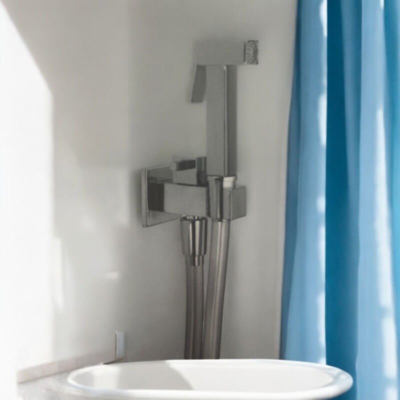 foto del prodotto bagnoclic kit doccetta per wc quadrato completo in ottone con rubinetto