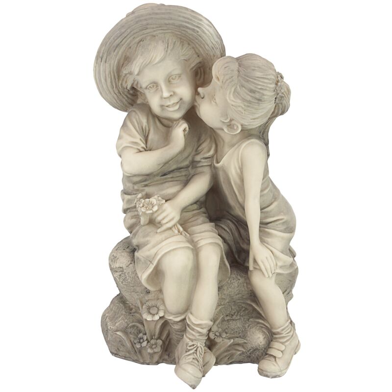 foto del prodotto bambini che si scambiano un bacio bambino e bambina statuetta decorativa da esterni, poliresina, pietra antica, 35,5 cm design toscano