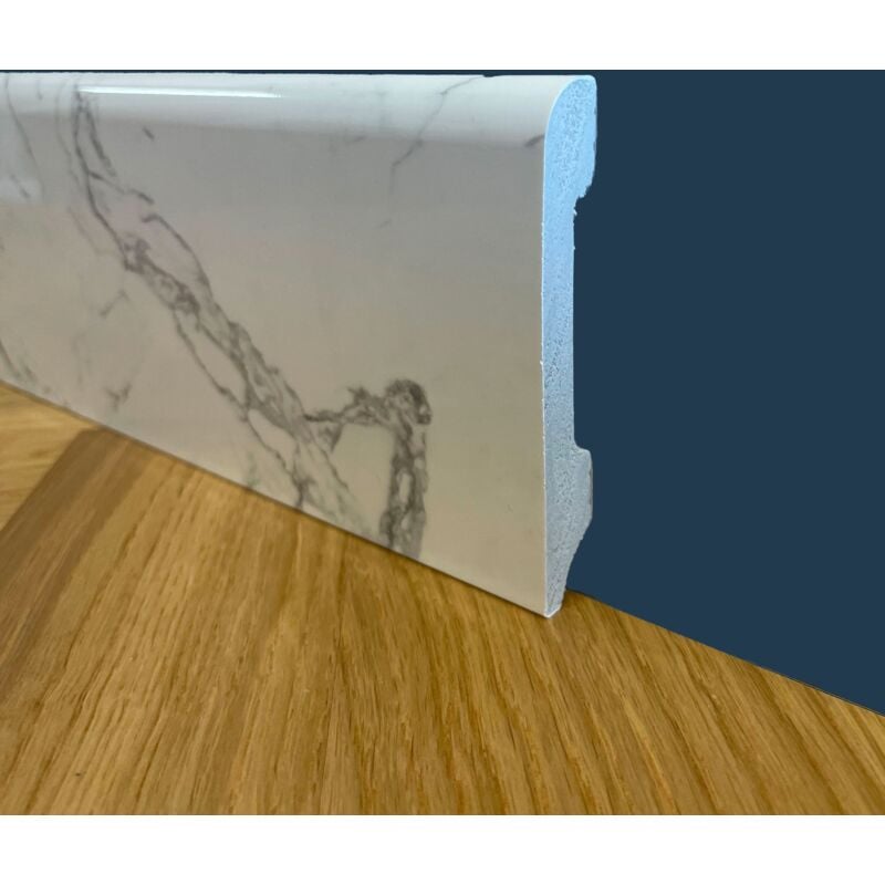 foto del prodotto bancale da 104ml di battiscopa bc lucido marmo carrara 85x14x2000mm in polimeri