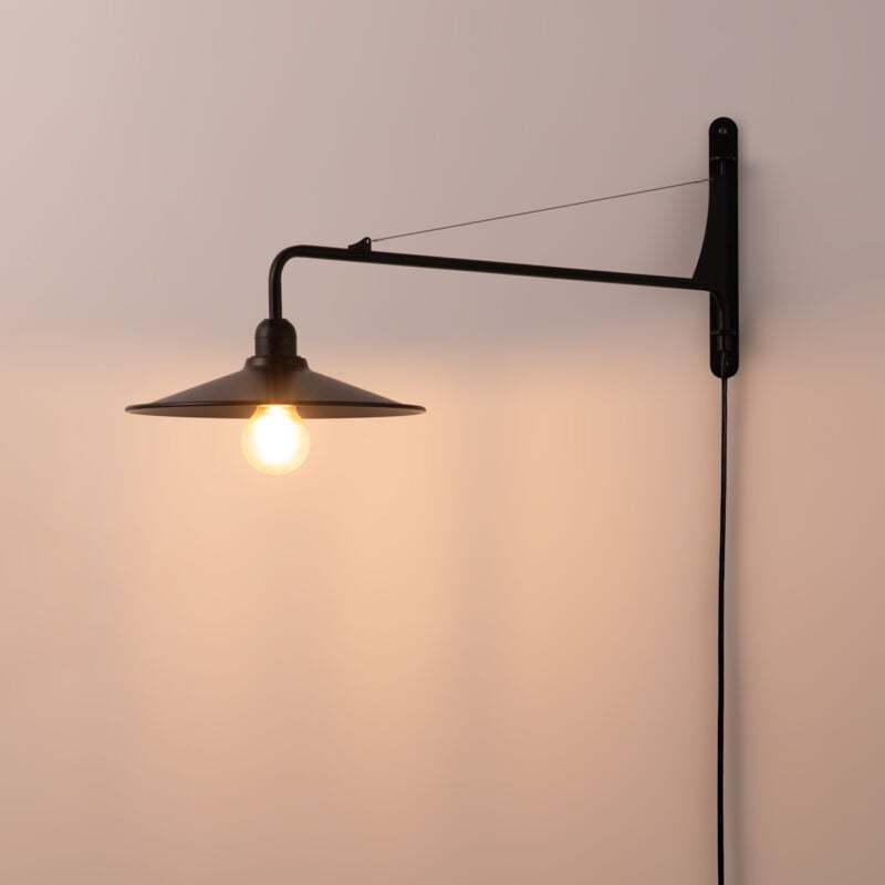 foto del prodotto barcelona led aplique da parete orientabile petti con cavo e spina e27