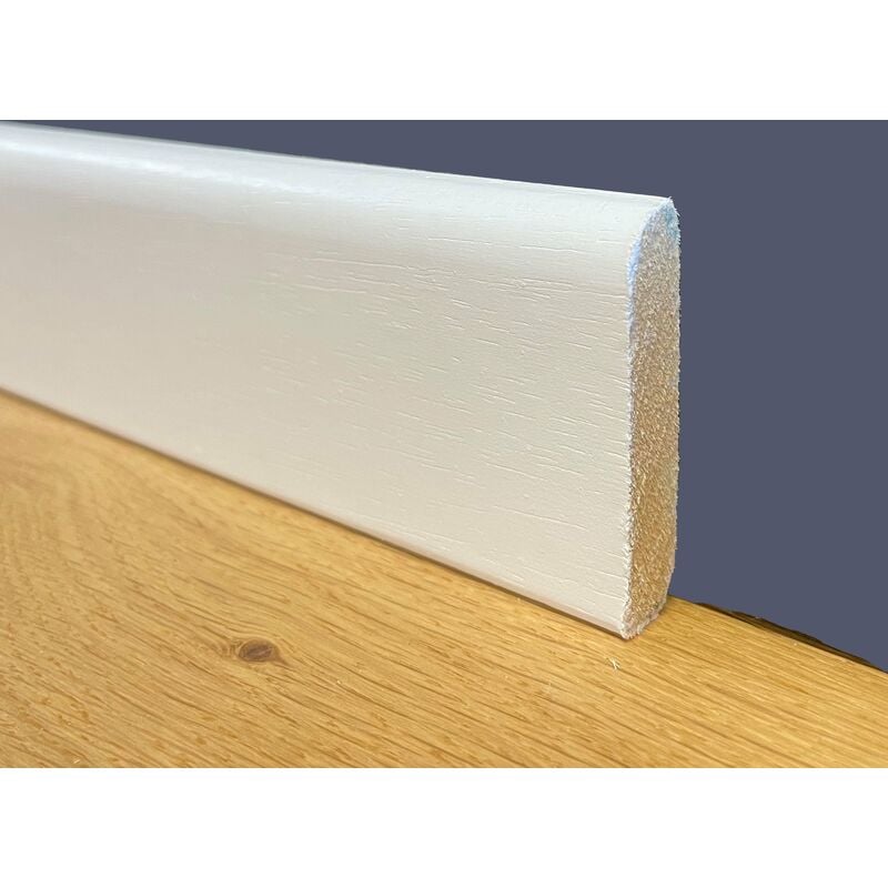 foto del prodotto battiscopa bc laccato bianco in legno massello 50x10 prezzo al ml 