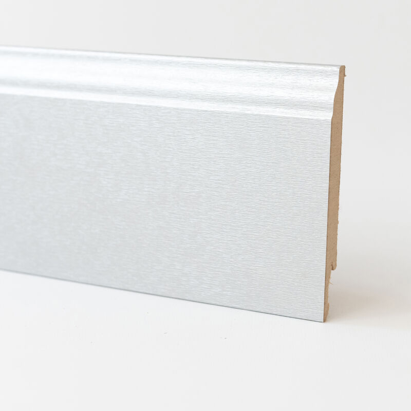 foto del prodotto battiscopa in mdf barocco alluminio mm.14x120x2400