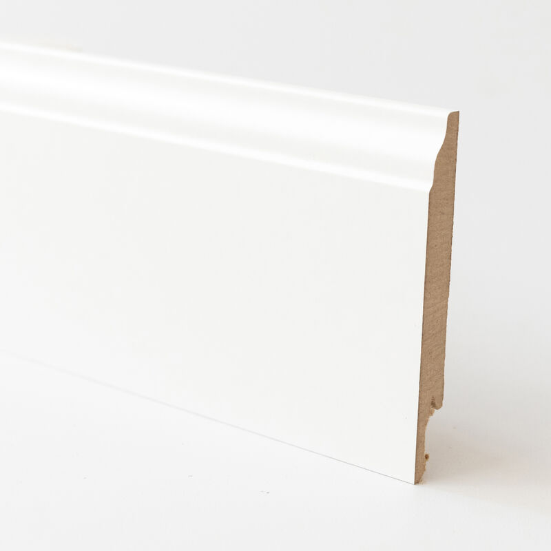 foto del prodotto battiscopa in mdf barocco bianco mm.14x120x2400