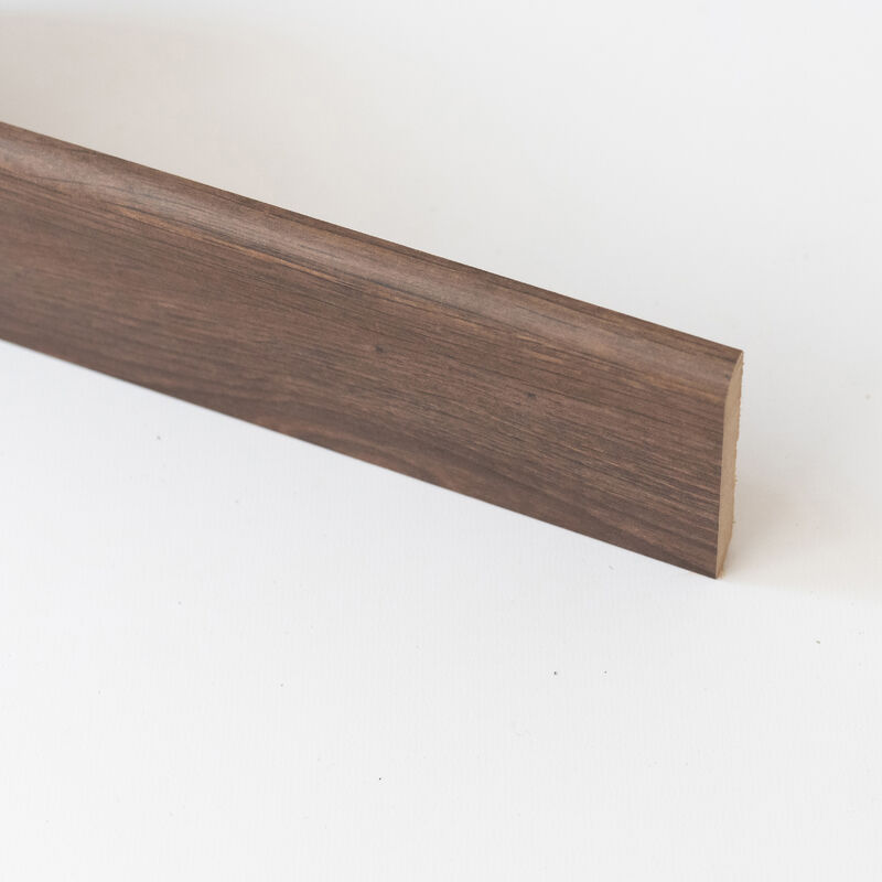 foto del prodotto battiscopa in mdf noce scuro mm.10x70x2400