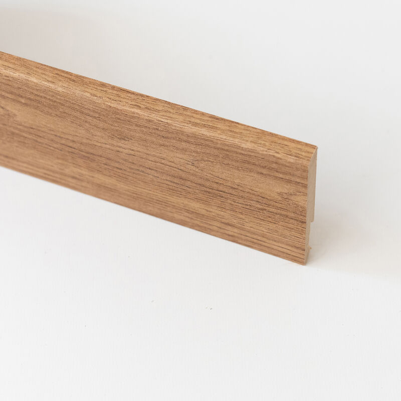 foto del prodotto battiscopa in mdf rovere medio mm.11x80x2400