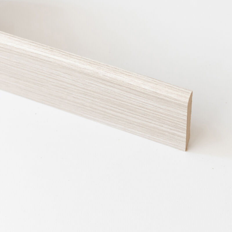 foto del prodotto battiscopa in mdf rovere sbiancato mm.10x70x2400