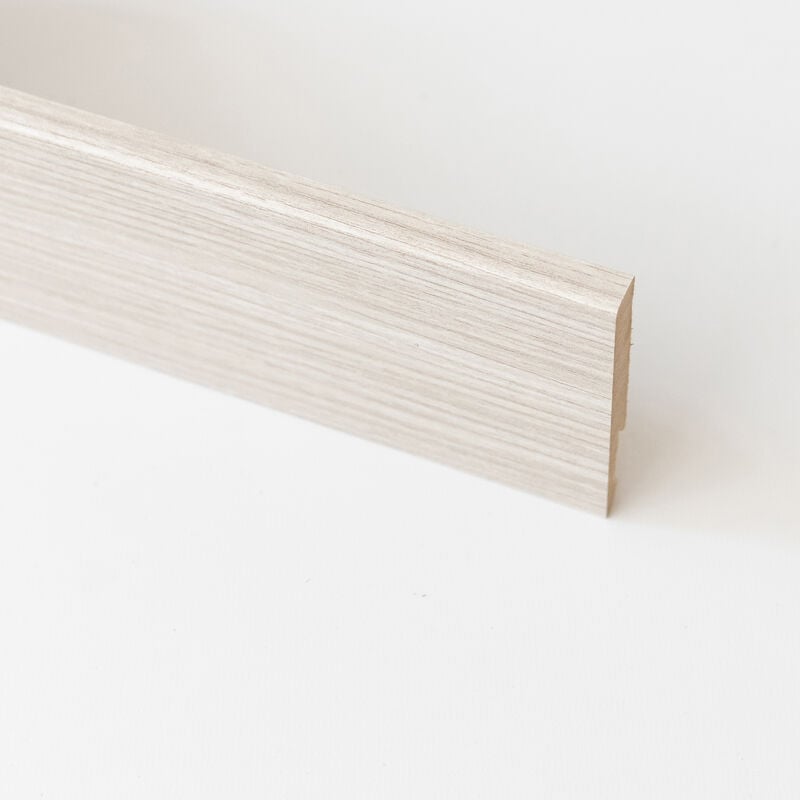 foto del prodotto battiscopa in mdf rovere sbiancato mm.11x80x2400