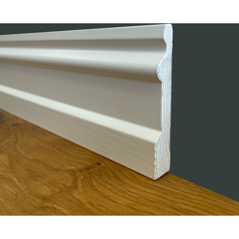 foto del prodotto battiscopa premium in legno massello mod. inglese 95x15 laccato bianco liscio prezzo al metro 