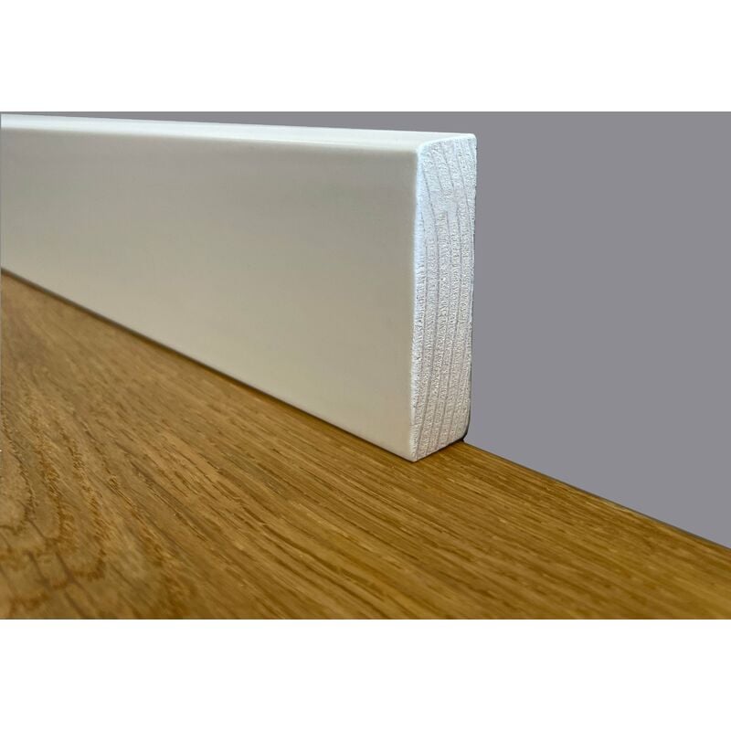 foto del prodotto battiscopa premium in legno massello squadrato 55x14 laccato bianco liscio prezzo al metro 