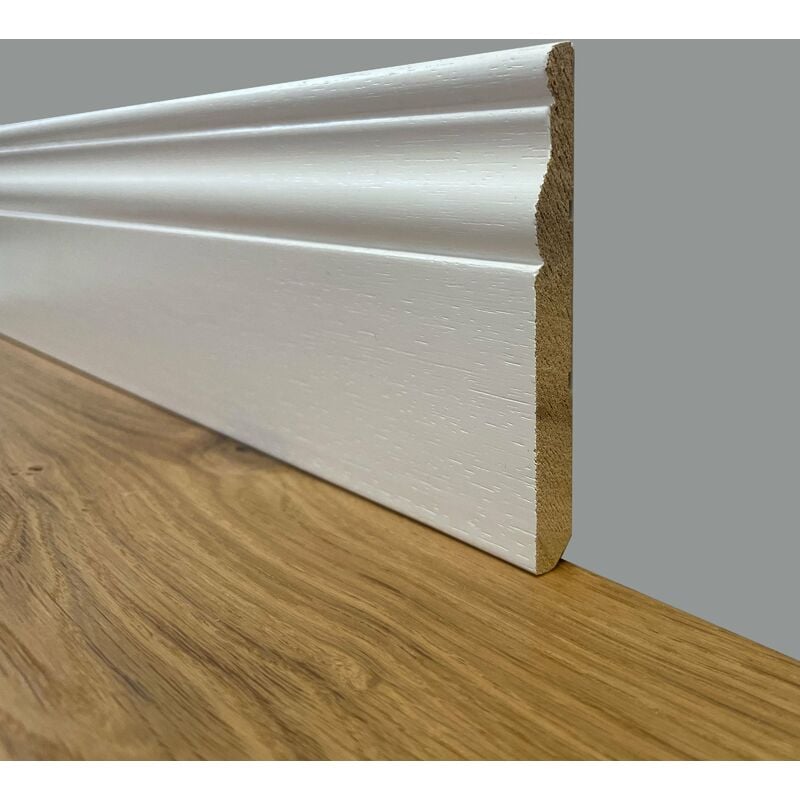 foto del prodotto battiscopa slim laccato bianco in legno massello ducale 100x10 (prezzo al ml)