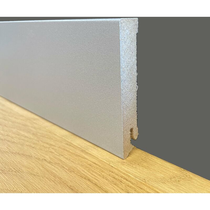 foto del prodotto battiscopa zoccolino squadrato in fibra di legno compatta 80x15 argento
