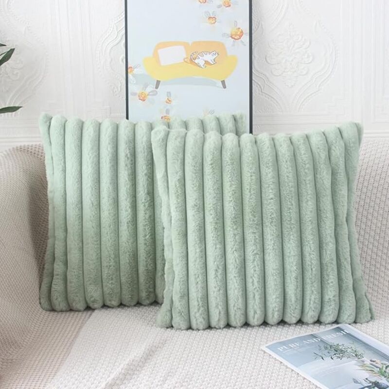 foto del prodotto bebusingoto copricuscini verde salvia 45 x 45 copricuscini in pelliccia sintetica soffice 18 x 18 set di 2 copricuscini federe morbide in peluche per