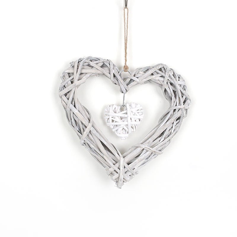 foto del prodotto bebusingoto ghirlanda a forma di cuore in vimini, decorazione da parete per la casa, per matrimoni, compleanni e feste.