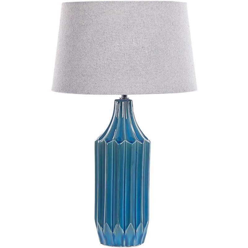 foto del prodotto beliani lampada da tavolo in ceramica base a coste luce ambiente grigio e foglia di t abava