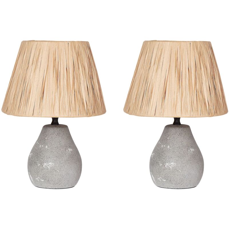 foto del prodotto beliani set di 2 lampade da tavolo in ceramica con paralumi a cono in carta, effetto anticato grigio arwadito