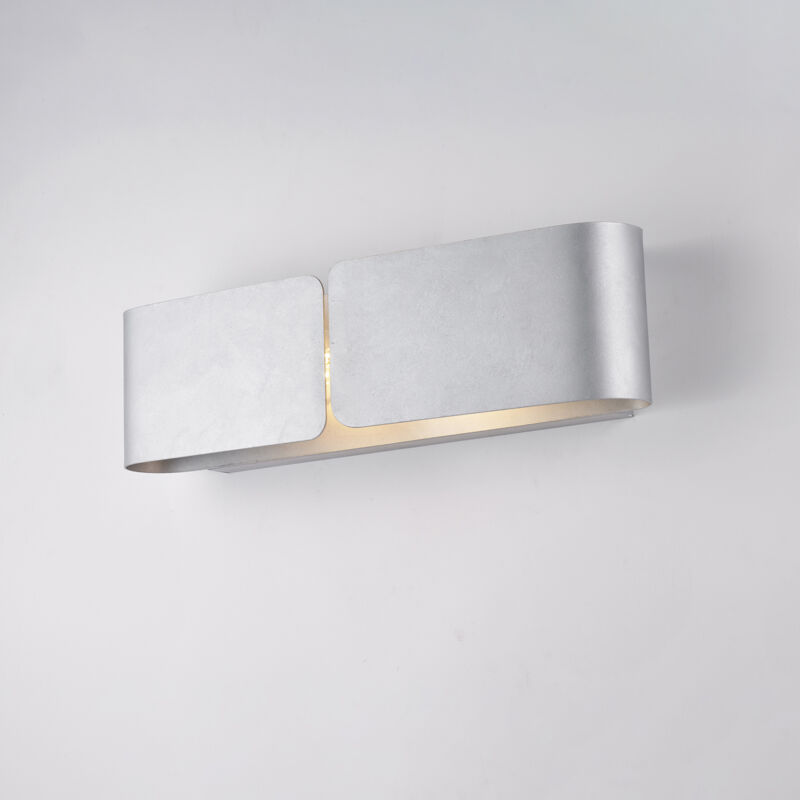 foto del prodotto belight hug applique con diffusore taglio laser in ferro laccato bianco con dec. argento antico 2 luci .45 p.10 bl316 ap2 arg