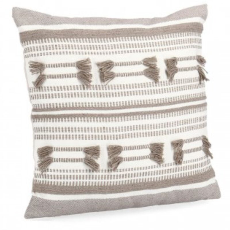 foto del prodotto bizzotto cuscino alexie realizzato con fodera in cotone 70 e poliestere 30 , prodotto con imbottitura 100 poliestere 45 x h 45cm ocra