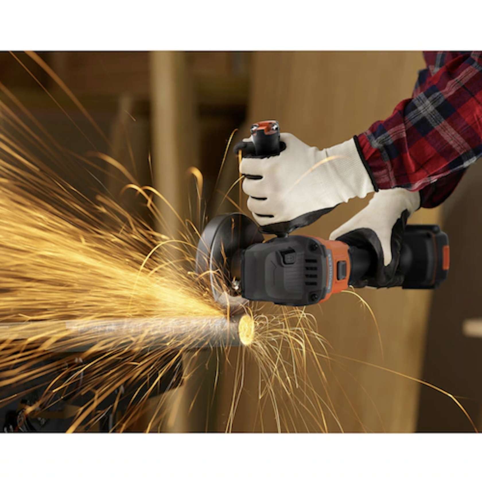 foto del prodotto black decker smerigliatrice angolare brushless 115mm 18v con batteria da 4.0 ah