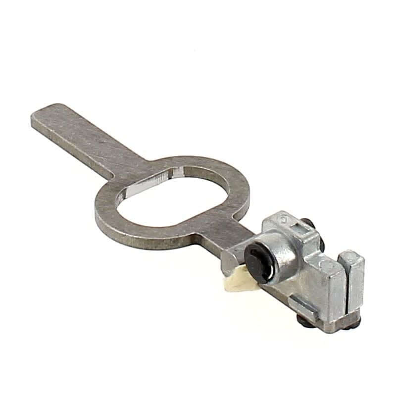 foto del prodotto black decker tirante morsetto per lama 376449 00 per sega elettrica