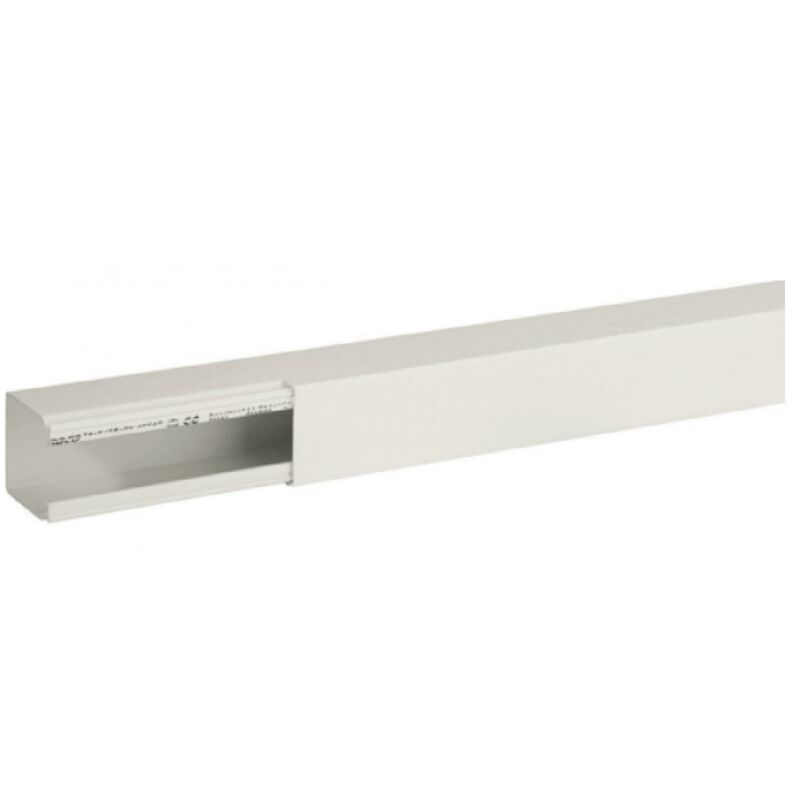 foto del prodotto bocchiotti ta en 40x40 w canale porta cavi a base piana bianco 1 metro b07584