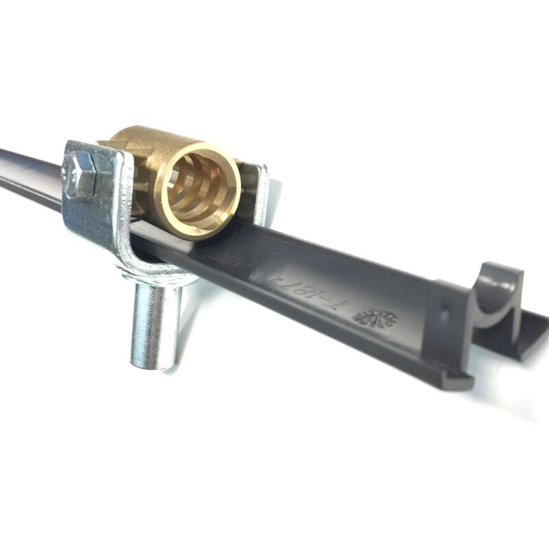 foto del prodotto boccola madrevite con staffa serie axo 3 4 cod 88001 0126