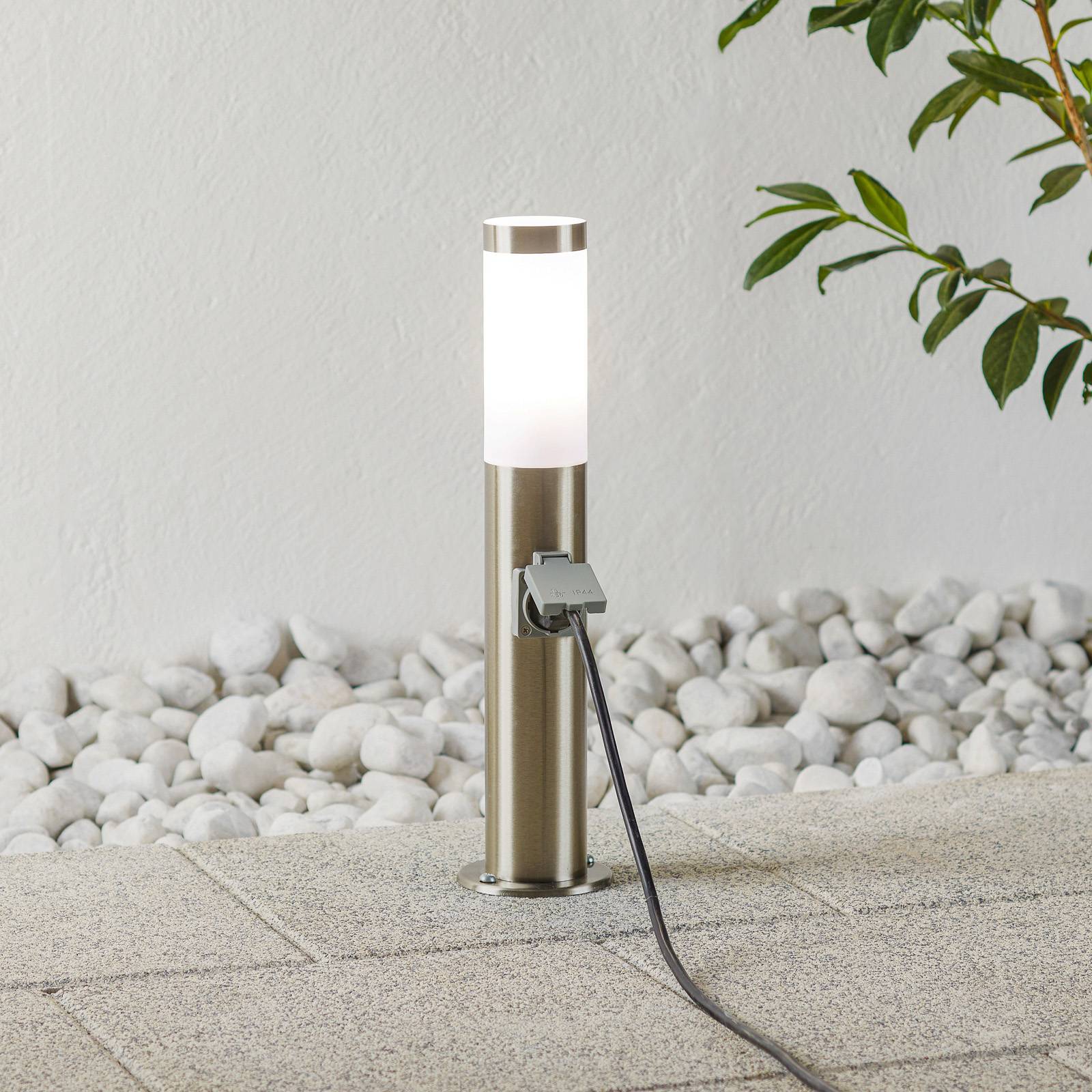 foto del prodotto brilliant lampioncino chorus in acciaio inox con presa, 50 cm