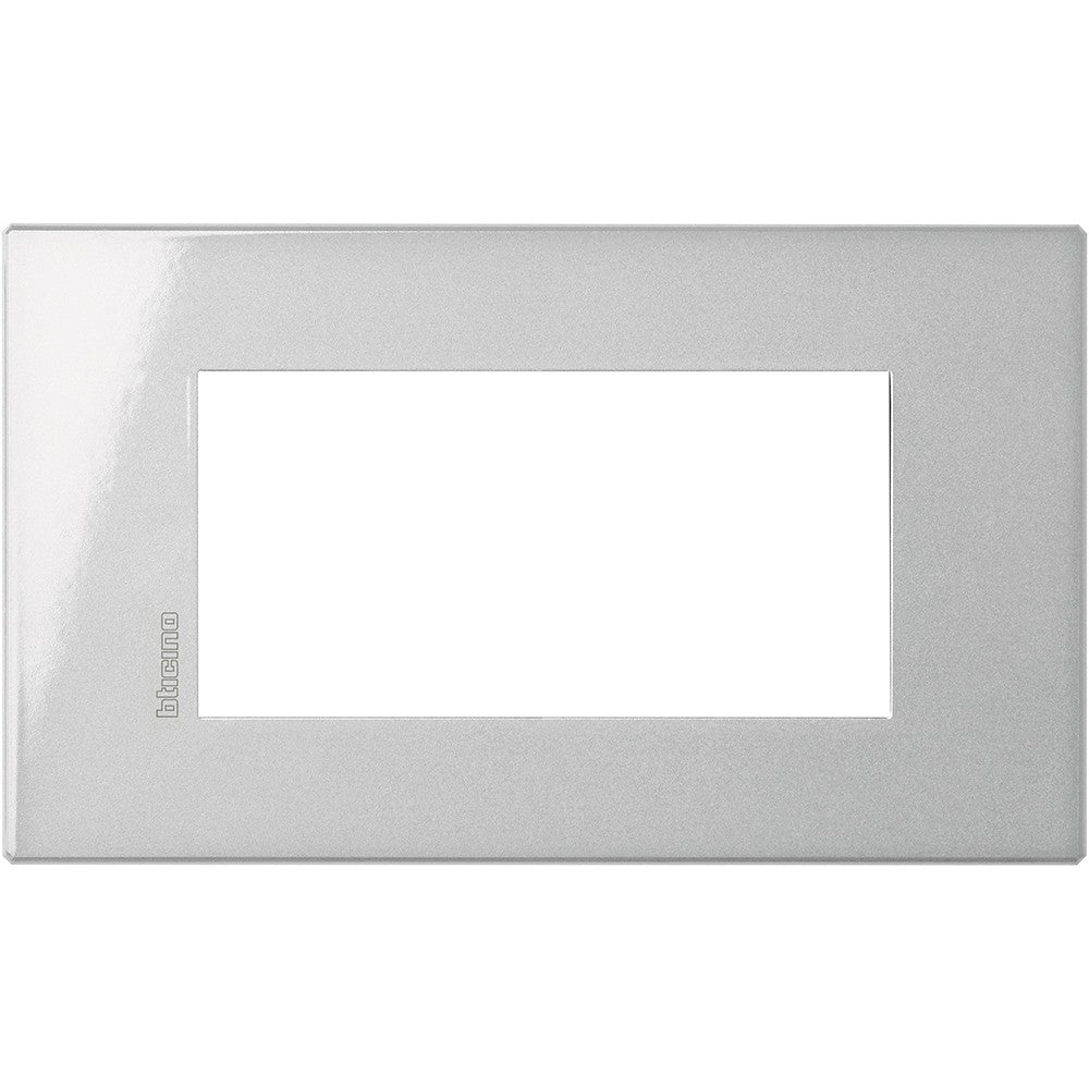 foto del prodotto bticino axolute air - placca 4 moduli tech hw4804hc