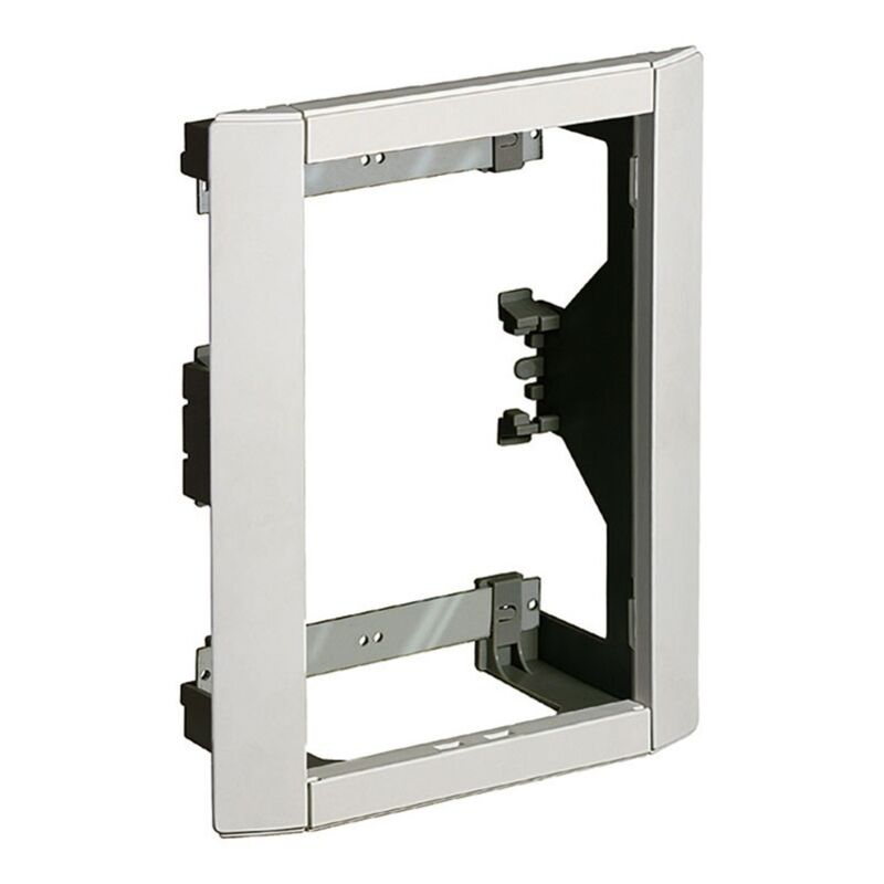 foto del prodotto bticino cornice finitura bianca livinglight e pivot 16103lt