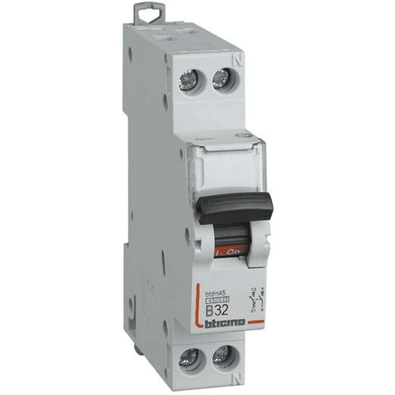 foto del prodotto bticino fc881 btdin, interruttore magnetotermico 1p n curva c 32a