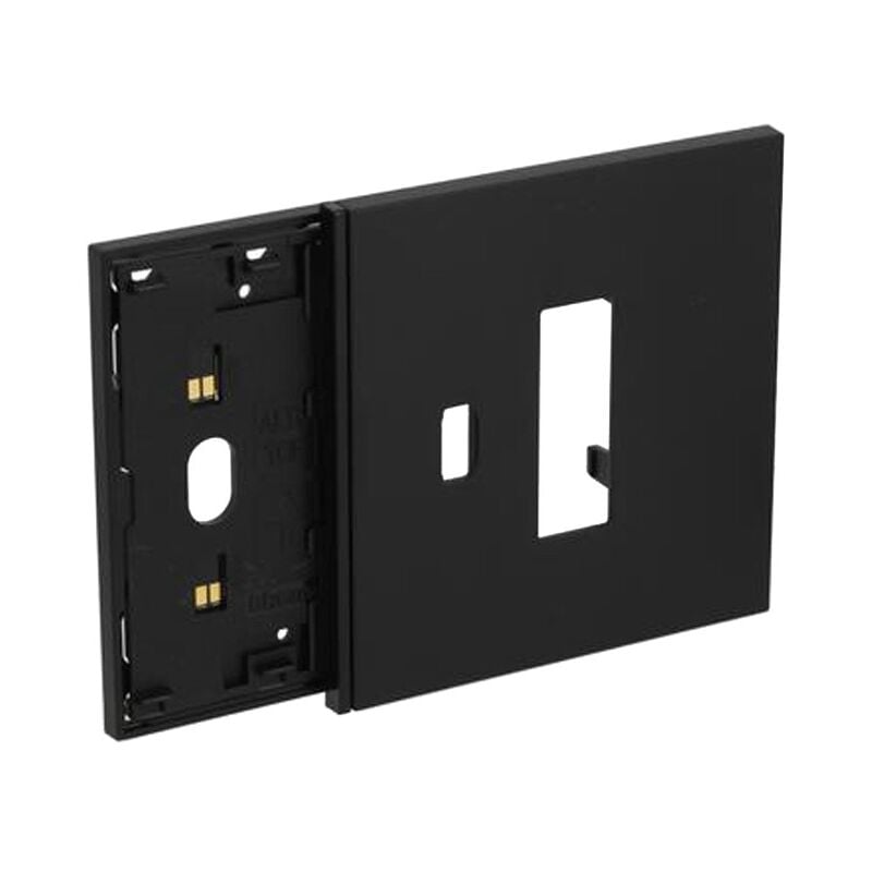 foto del prodotto bticino frame elettrificato con mostrina presa e usb living now nero kg8103m10c
