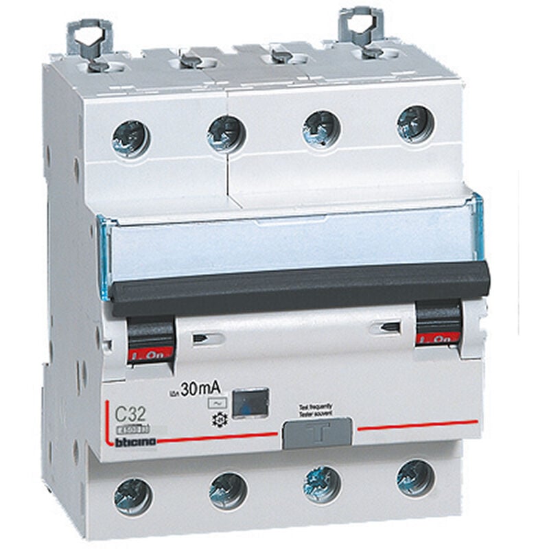foto del prodotto bticino ga8843ac32 interruttore magnetotermico differenziale btdin45 4p tipo ac 32a