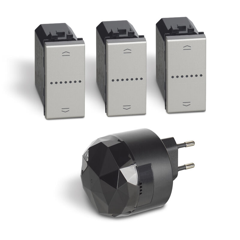 foto del prodotto bticino kit tapparelle wifi gateway serie livinglight snt3602kit