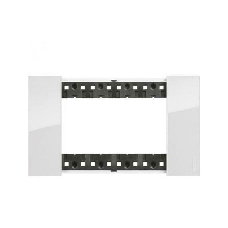 foto del prodotto bticino living now placca 4 moduli in plastica bimaterica colore ghiaccio ka4804dw