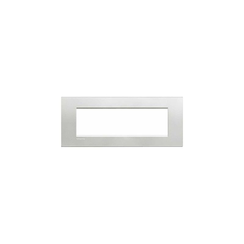 foto del prodotto bticino lna4807ag placca 7 posti quadra argento livinglight