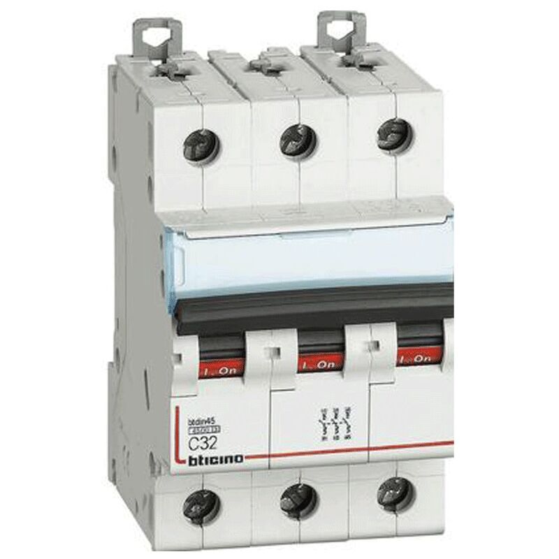 foto del prodotto bticino magnetotermico 3 poli 32a curva c 4,5ka fa83c32