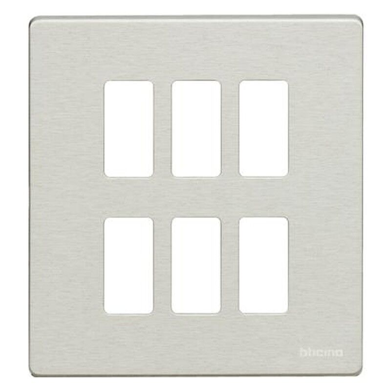 foto del prodotto bticino placca magic 3 3 posti in resina grigio 506 6 r
