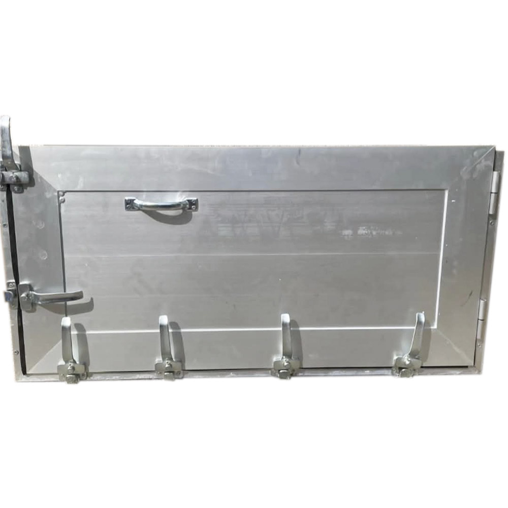 foto del prodotto cancello antiallagamento su misura altezza da 40 a 60 cm larghezza da 140 a 160 cm colore alluminio