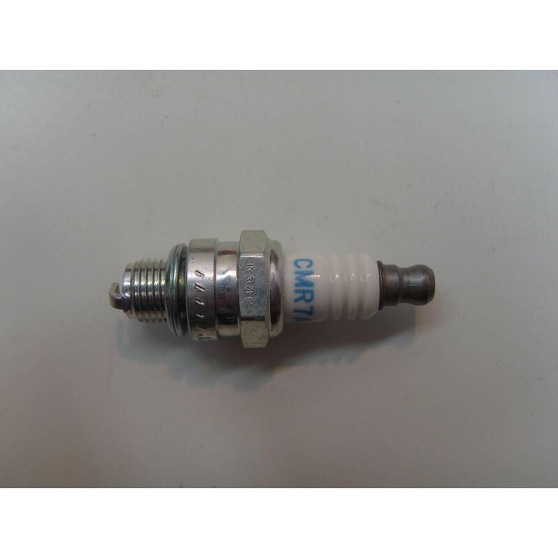 foto del prodotto candela ngk motore rasaerba tosaerba tagliaerba cmr7a 240228