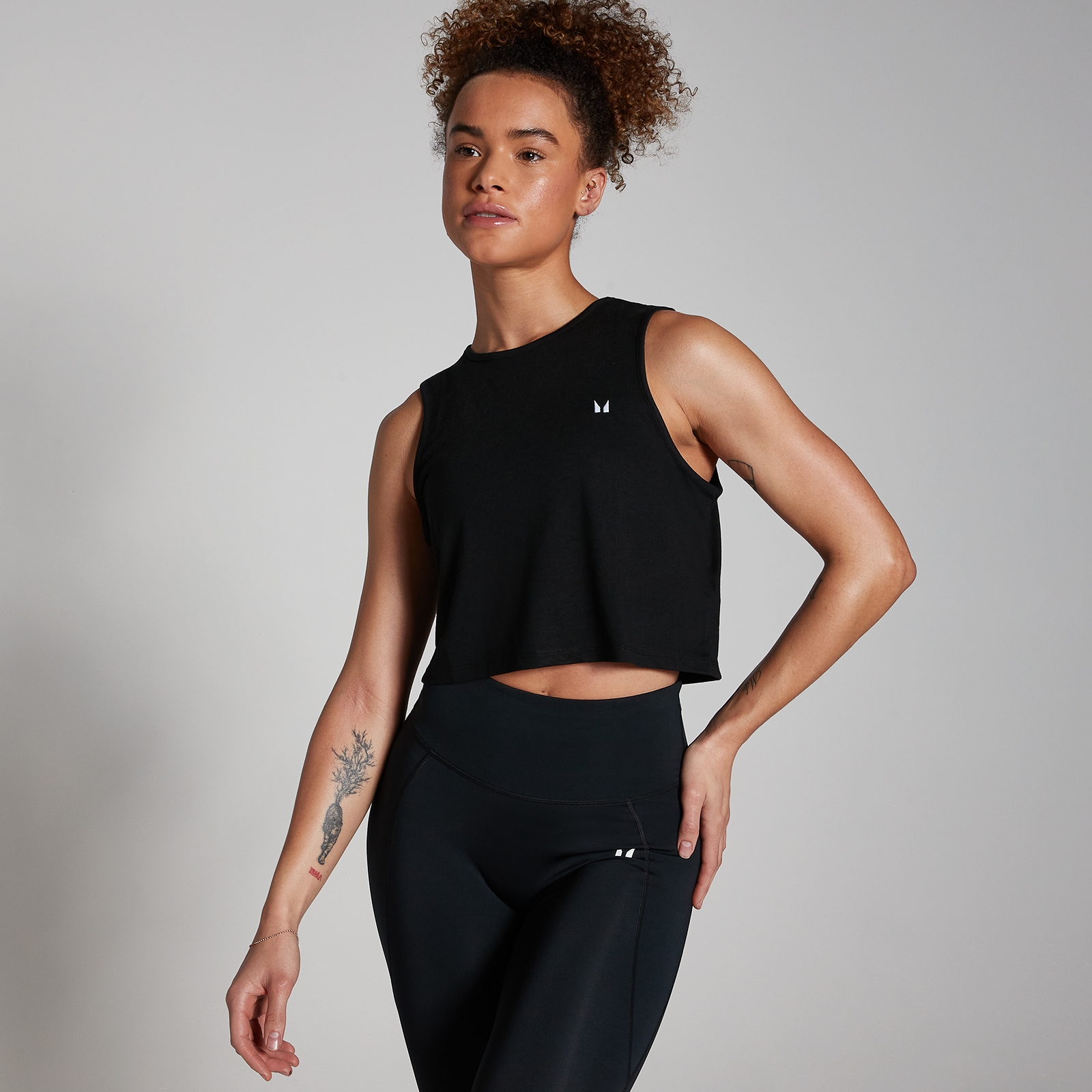 foto del prodotto canotta crop sportiva mp da donna nera xl
