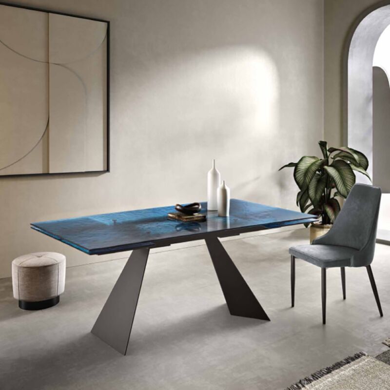 foto del prodotto capodarte tavolo allungabile 240 cm waters base in metallo nero e piano in vetro blu
